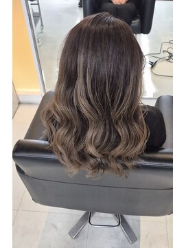 シャンプーボーイエイムス(SHAMPOO BOY aims) バレイヤージュ