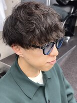 キラキラ(KIRAKIRA)&nbsp;くるくるは嫌！自然体でカッコ良いパーマ