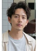 メンズショート　ショートセンターパート　サーフカールパーマ　