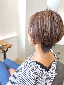 ノチ(Noci) 【志治幸佳】頭の形がきれいに見えるひし形ショート+白髪隠し