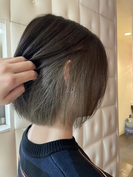 ヘアコンセプト マスト(Hair Concept MAST) シルバーアッシュインナーカラー