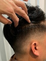 クローバー(CLOVER)&nbsp;心斎橋　小林広明　ショート　ベリーショート