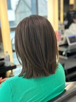 エアー 銀座タワー(AIR)&nbsp;切りっぱなしボブ　外ハネ　アッシュ系カラー