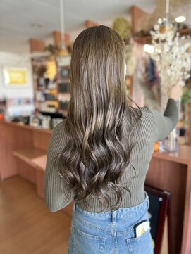 スタジオフィット(STUDIO FITTO) ★ブリーチなしオリーブ極艶ロング★