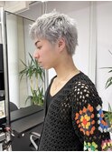 ハイトーンとも相性も抜群ラフスパイキーショート
