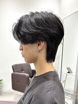 カルム(kalm)&nbsp;毛流れセンターパートニュアンスパーマカルマヘアメンズパーマ