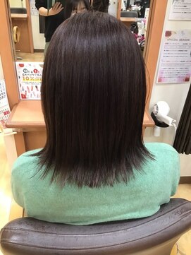 ヒラトヤ 肴町店 20代30代40代外はねナチュラルセミディ×透明感ショコラアッシュ