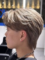 オーシャントーキョー 神戸(OCEAN TOKYO KOBE)&nbsp;プラチナシルバーベージュニュアンスセンターパート