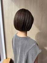 リファインド(REFINED) コンパクトでオシャレなミニボブ×アッシュカラー 五十嵐