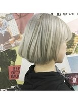 トロニー(TLONY) ホワイトヘア バックstyle