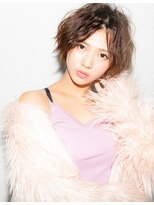 オーガスト ヘア ネイル(AUGUST hair nail) 無造作カールショート イメチェン 耳かけ アッシュブラウン