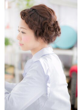 ヘアアンドビューティー ミック(Hair & Beauty miq) 大人ガーリー◎愛され編み込みカチューシャヘアアレンジa