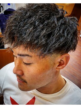 美よう室 加羅 ツイストパーマ