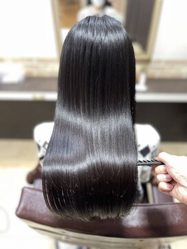 ブルーフィン シセロ(Blue Fin cicero) 大人きれいストレートツヤ髪髪質改善耳掛け小顔黒髪王道スタイル