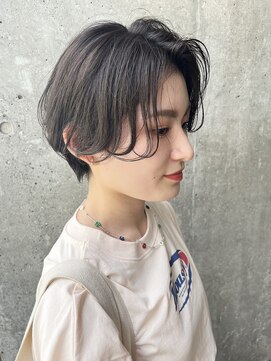 ラビリンス(Labyrinth) ハンサムシルエットがオシャレなショートボブ