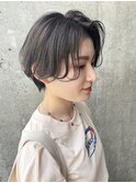 ハンサムシルエットがオシャレなショートボブ