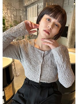 アン(Un) 【ミニボブ】【ワイドバング】【南船場美容院】【大阪カラー】