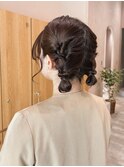 お呼ばれヘアアレンジ　ツインお団子　結婚式　二次会