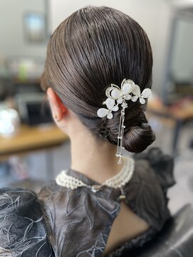 ウェイビー 桜木町店(WAVY) 【WAVY hair set】大人かわいい綺麗めタイトシニヨン