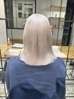 リムレス(LIMLESS)&nbsp;ミルクティーベージュホワイトダブルカラーブリーチ新潟万代