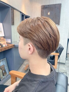 オト(oto) 柔らかさ引き立つナチュラルベージュ/ツーブロック/メッシュ