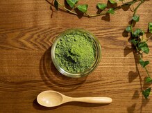 オーナーこだわりのオリジナルヘナを使用しています。