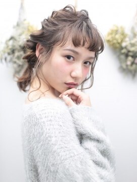 ネオリーブ クーロ(Neolive curro) ミディアム丈の簡単カジュアルアレンジ♪