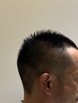 クローバー(CLOVER)&nbsp;ボウズ風モヒカンショート