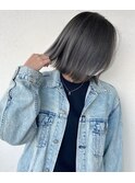 透明感あるグレー×外ハネボブ