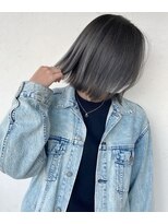 ヘアースタジオゼン アドバンス(hair studio Zen advance) 透明感あるグレー外ハネボブ