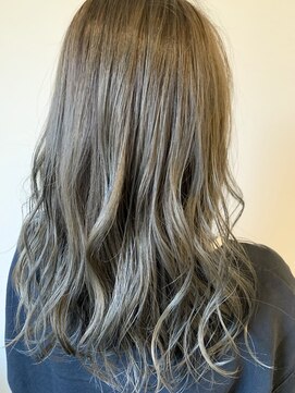 スウィートラヴィール(Sweet Ravir) クリーミーグレージュカラー☆