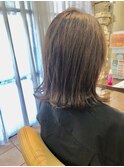 外ハネx肩下スタイル