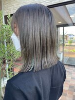 アース コアフュールボーテ 東松山店(EARTH coiffure beaute)&nbsp;カーキグレージュケアブリーチ外ハネボブ