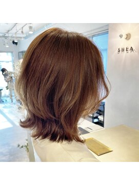 シアアオヤマ 表参道青山(SHEA aoyama) 明るい白髪染め。白髪ぼかしハイライト、大人ヘア。