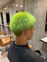 ヘアーアンドメイク ファット(Hair&Make PHAT)&nbsp;個性的ライムグリーンカラーハイトーン×アップバングショート