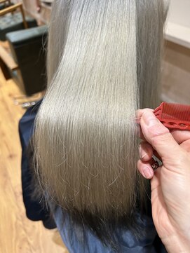 コアフィールみま 鳴門店 ハイトーンデザインカラー