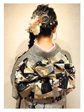 カウチ ヘアー ドレッシング(COUCH Hair Dressing) 振袖着付け