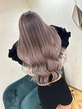 ロンドルピナス 小倉(Lond Lupinus) ブルーブラック/ワイドバング/美髪のススメ/外ハネボブ/北九州/