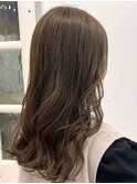 くすみベージュ×艶髪