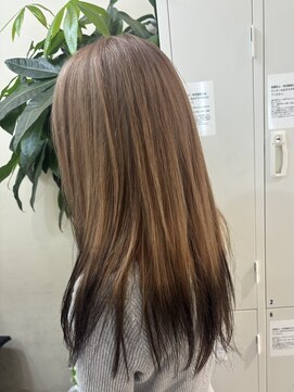 テン バイ アンブルリュクス 池袋(teN +by ambleluxe) ルーツカラー/ブリーチ/ミルクティーベージュ