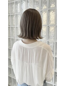 ロイロ(LoiLo) オリーブベージュ×外ハネボブ【UCHI】