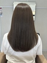 リフ(LIF by MIRROR TALK)&nbsp;オレンジ味を抑えた艶ベージュ×髪質改善