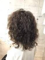 オッソ(OSSO)&nbsp;グレージュミディ_毛先パーマことりベージュ