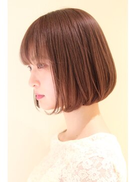 レウナ 外苑前(Reuna) 30代40代に人気ワンカールボブで大人可愛く
