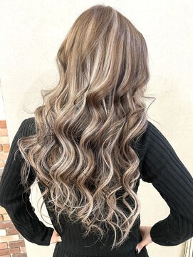 ラビス 浦和(Lovis) デザインカラー/レイヤーカット/ウェットヘア/夏のヘアアレンジ