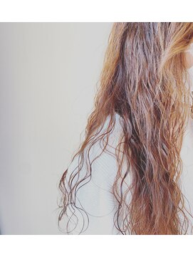 ウーヴリール 総社店(ouvrir) カーリーヘア