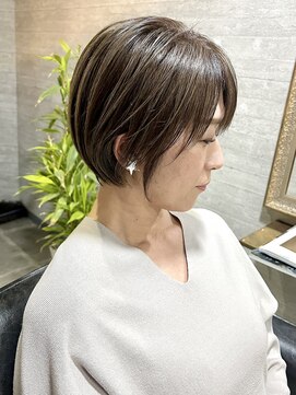 バーチョ(bacio) 20代30代40代◎小顔骨格矯正ショート【麻生/札幌ショート/白髪】