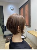 ショートボブ