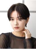 ショートカットくびれショート前下がりボブベージュカラー30代