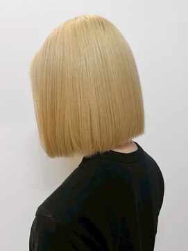 ナナナ パレナ 宝塚店(nanana parena) ハイトーンでも叶う艶とまとまり！縮毛矯正×ミネラルで艶ボブ